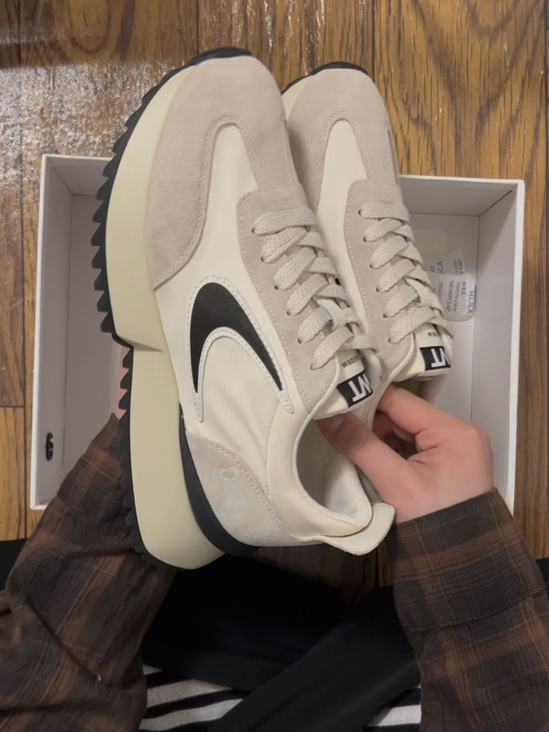 平底 圆头 低帮 系带 深口鞋  - VALI鞋履AI设计主图