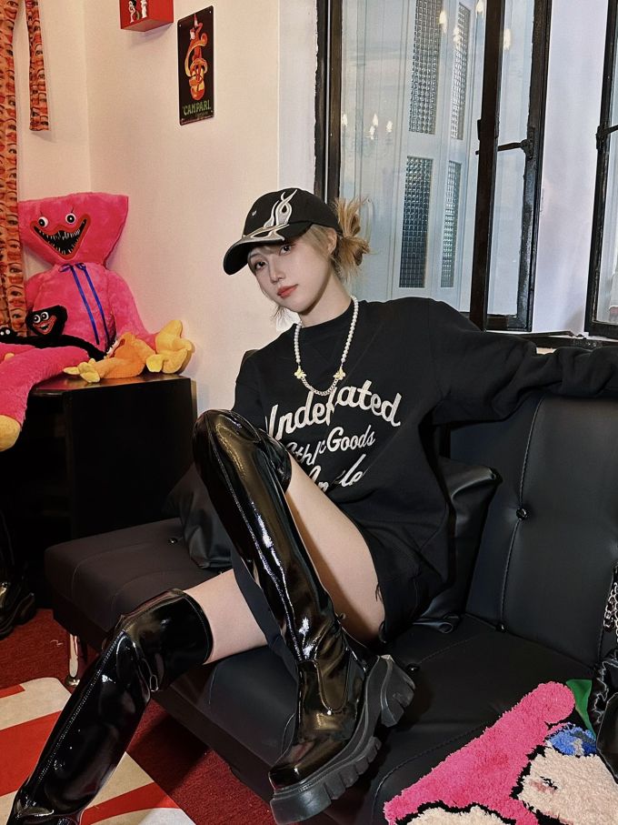 针织面料 圆形领 文字图案 印花 踢踏舞鞋色 户外 