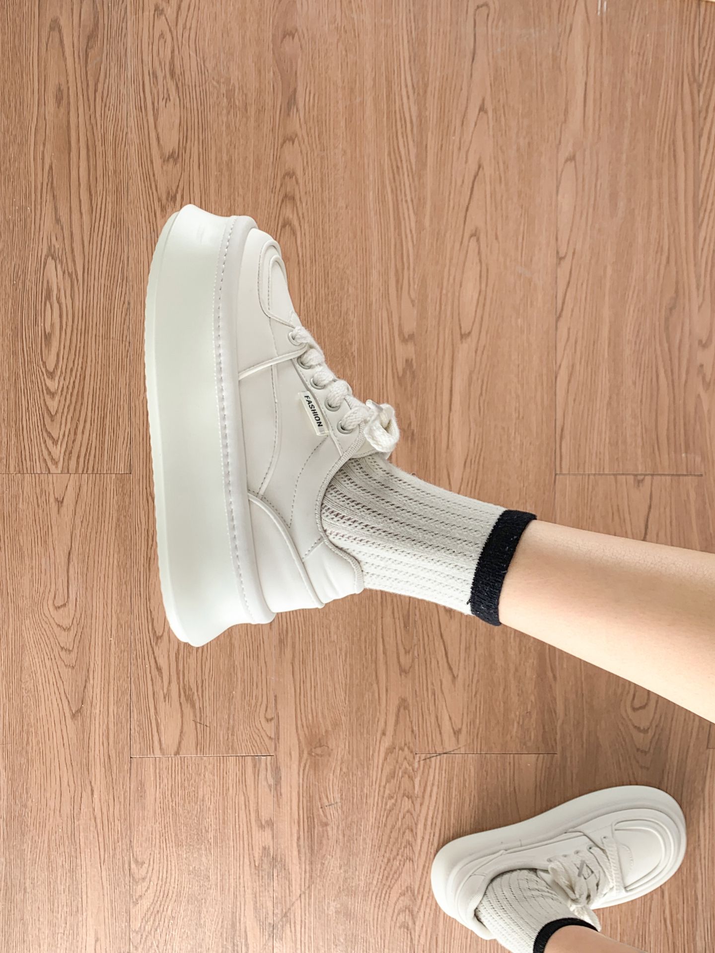 厚底 圆头 低帮 系带 深口鞋 皮革  - VALI鞋履AI设计主图