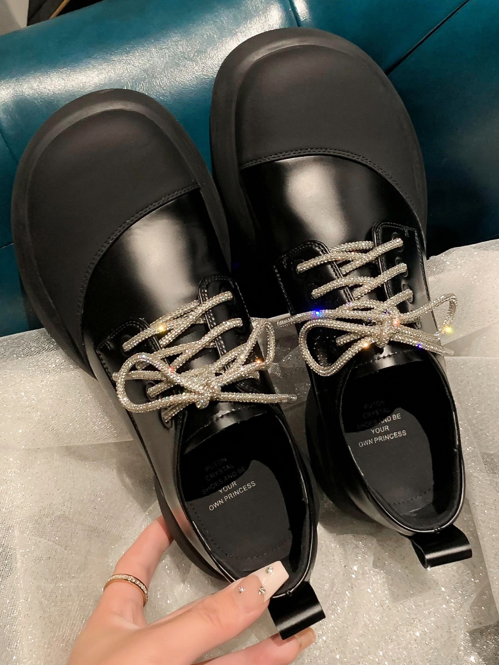 圆头 弹力绳 深口鞋 皮革  - VALI鞋履AI设计主图