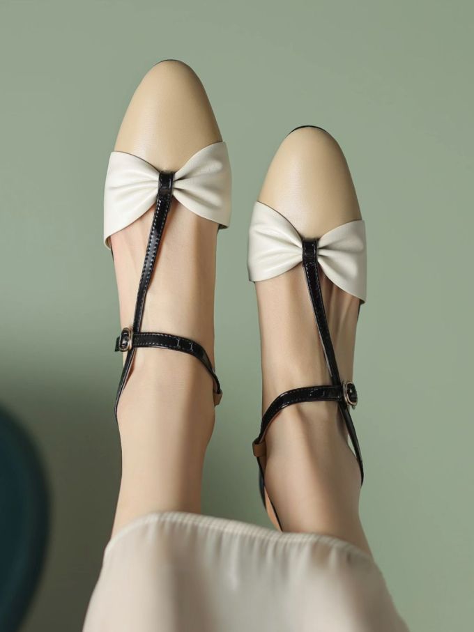 圆头 袢扣 浅口鞋 皮革 