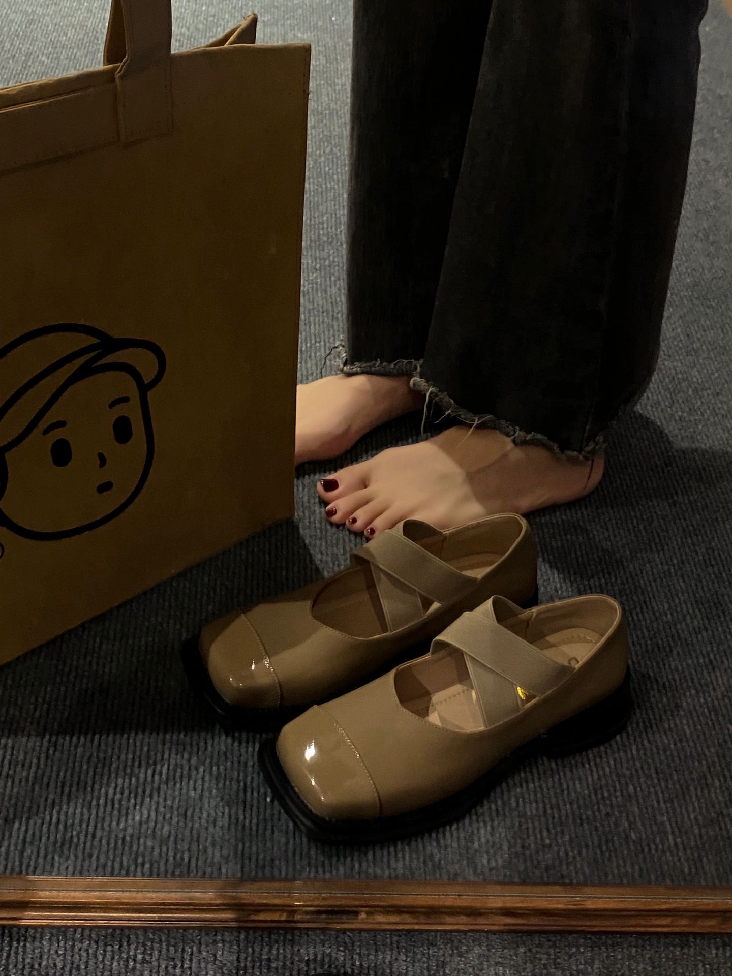 中跟 方头 低帮 松紧带 中口鞋 皮革  - VALI鞋履AI设计主图