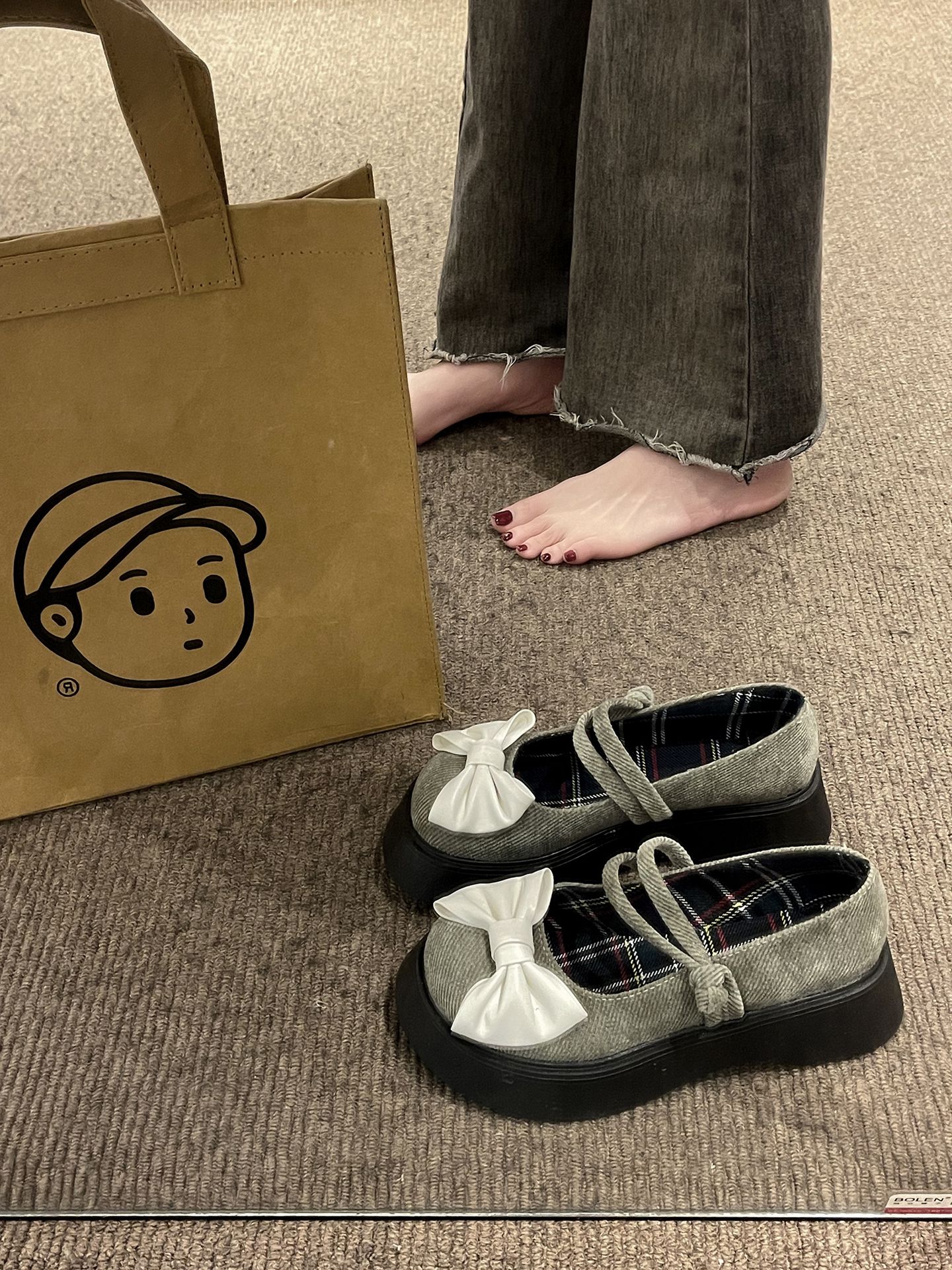 厚底 圆头 低帮 中口鞋 皮革  - VALI鞋履AI设计主图