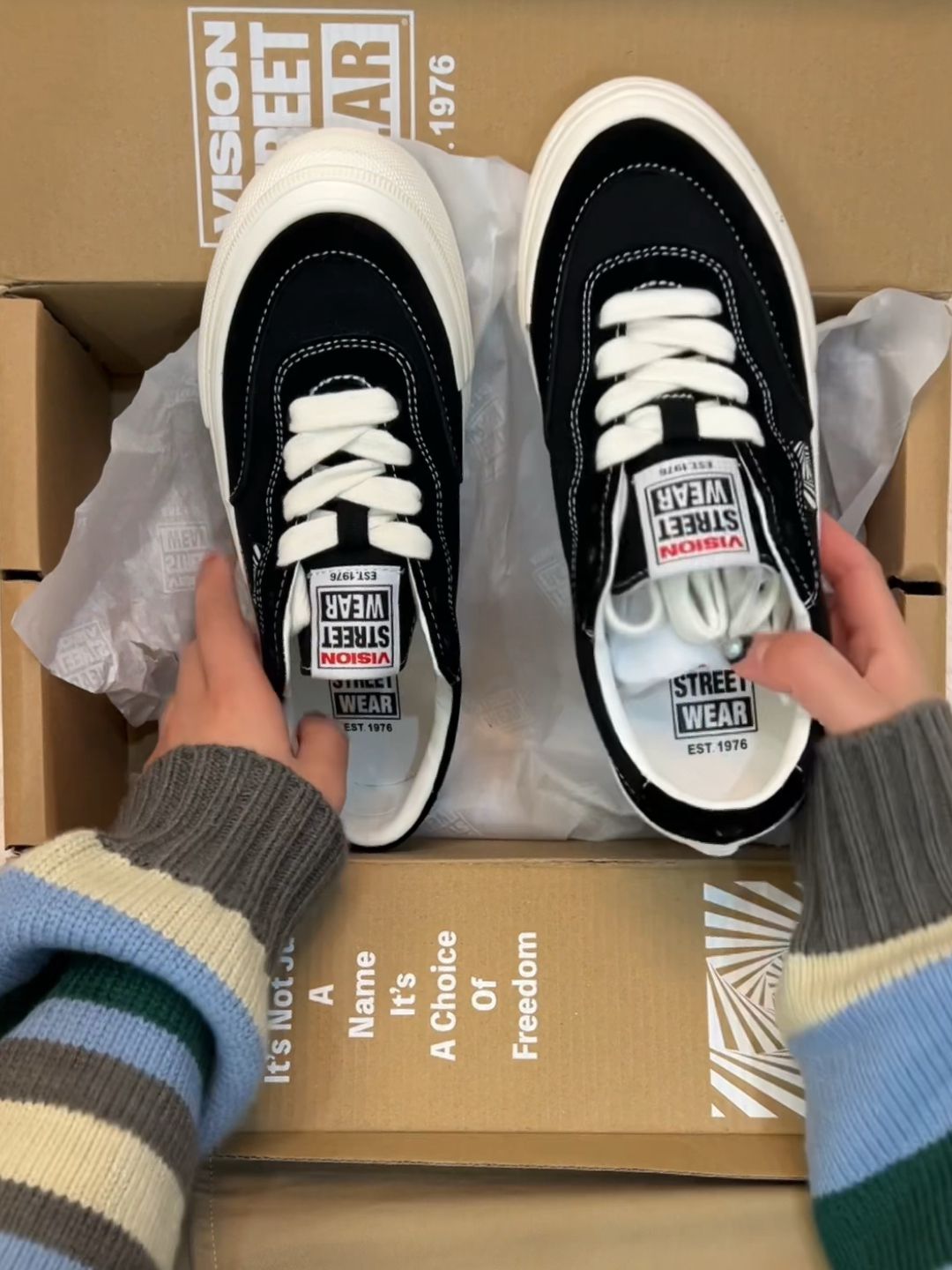 圆头 魔术贴 深口鞋  - VALI鞋履AI设计主图