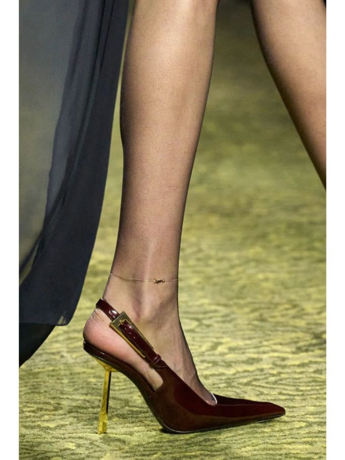 高跟 尖头 袢扣 皮革 