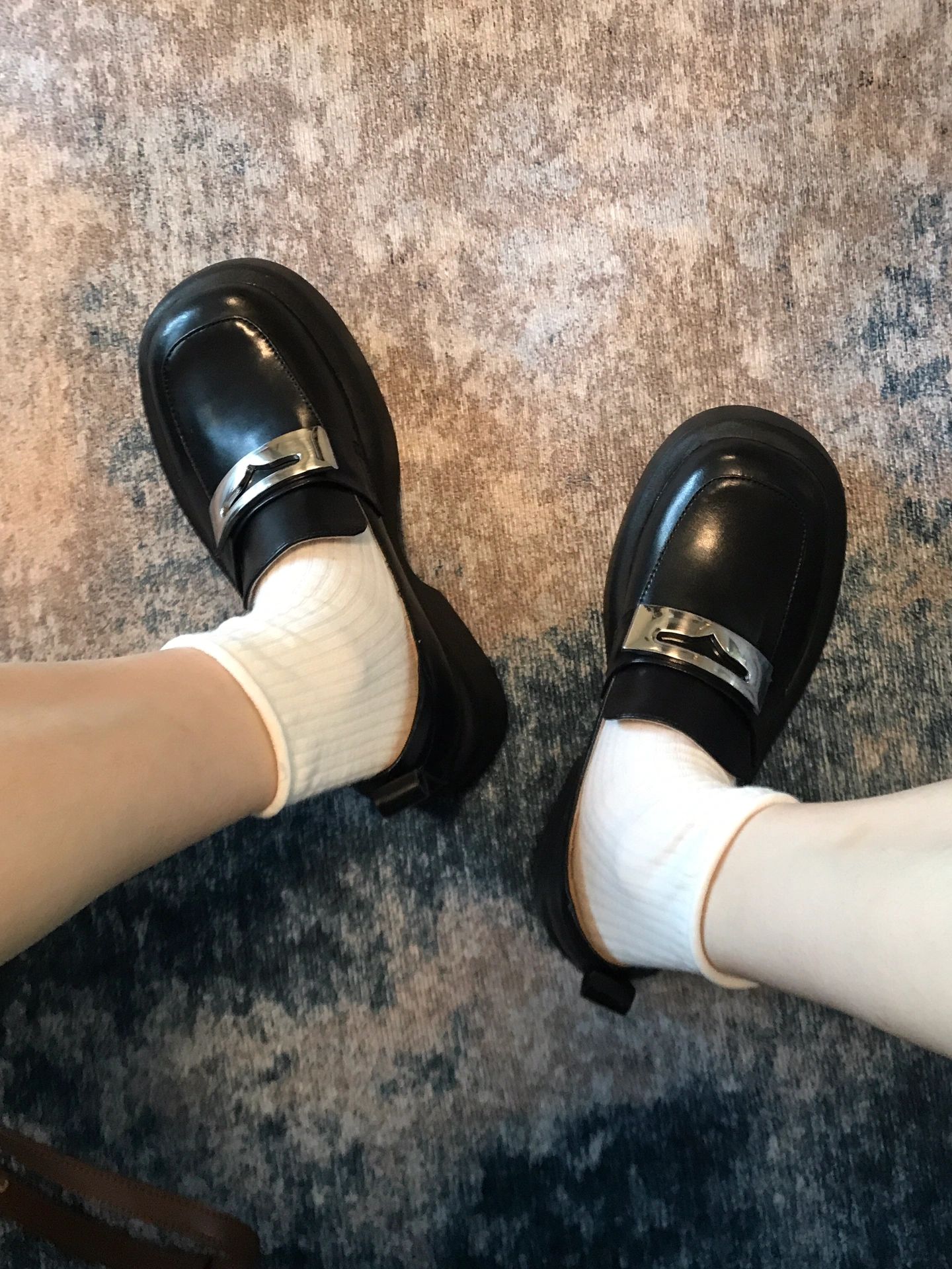 圆头 低帮 插扣 深口鞋 皮革  - VALI鞋履AI设计主图