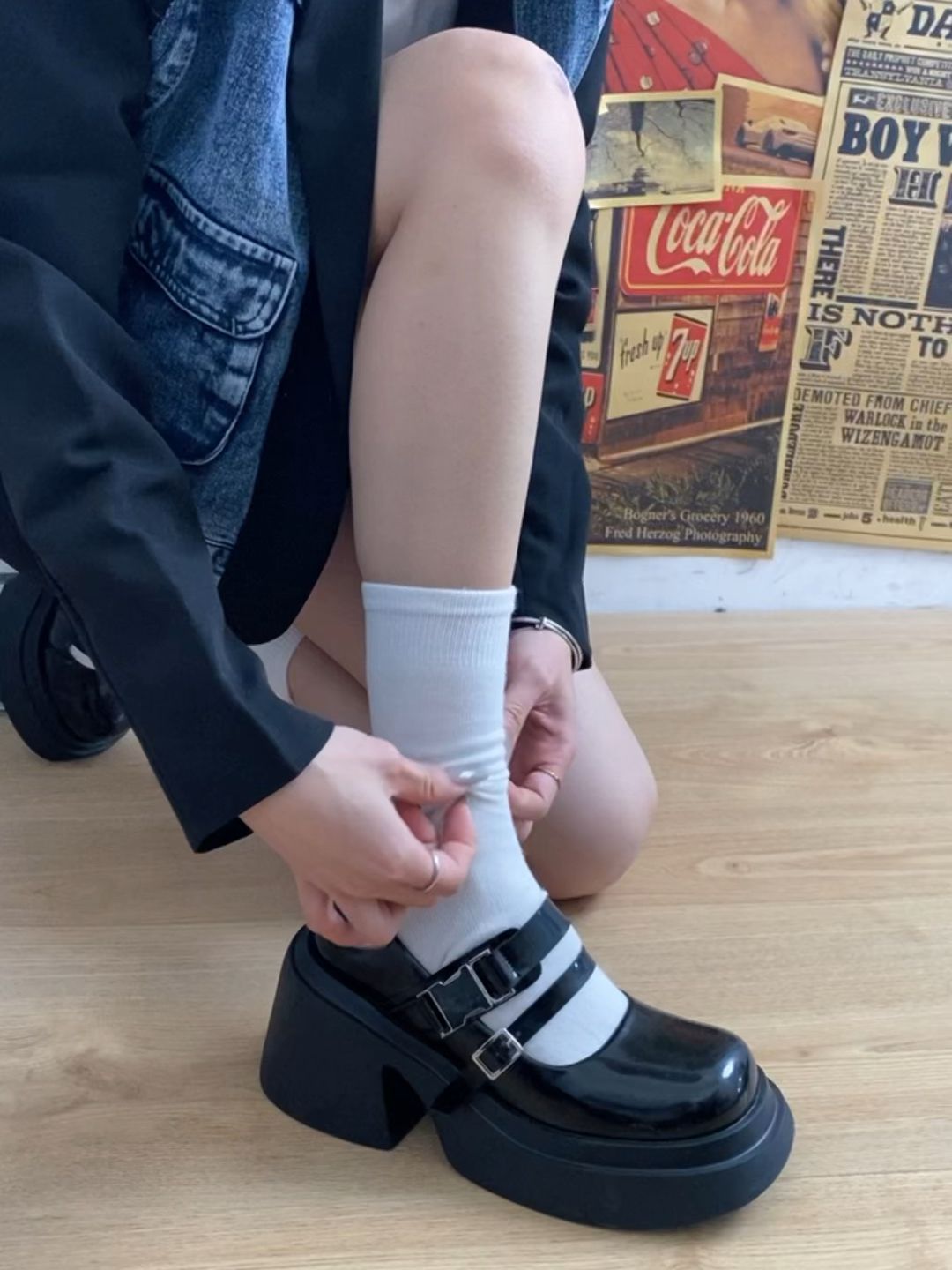 粗跟 中跟 圆头 低帮 袢扣 中口鞋 皮革  - VALI鞋履AI设计主图