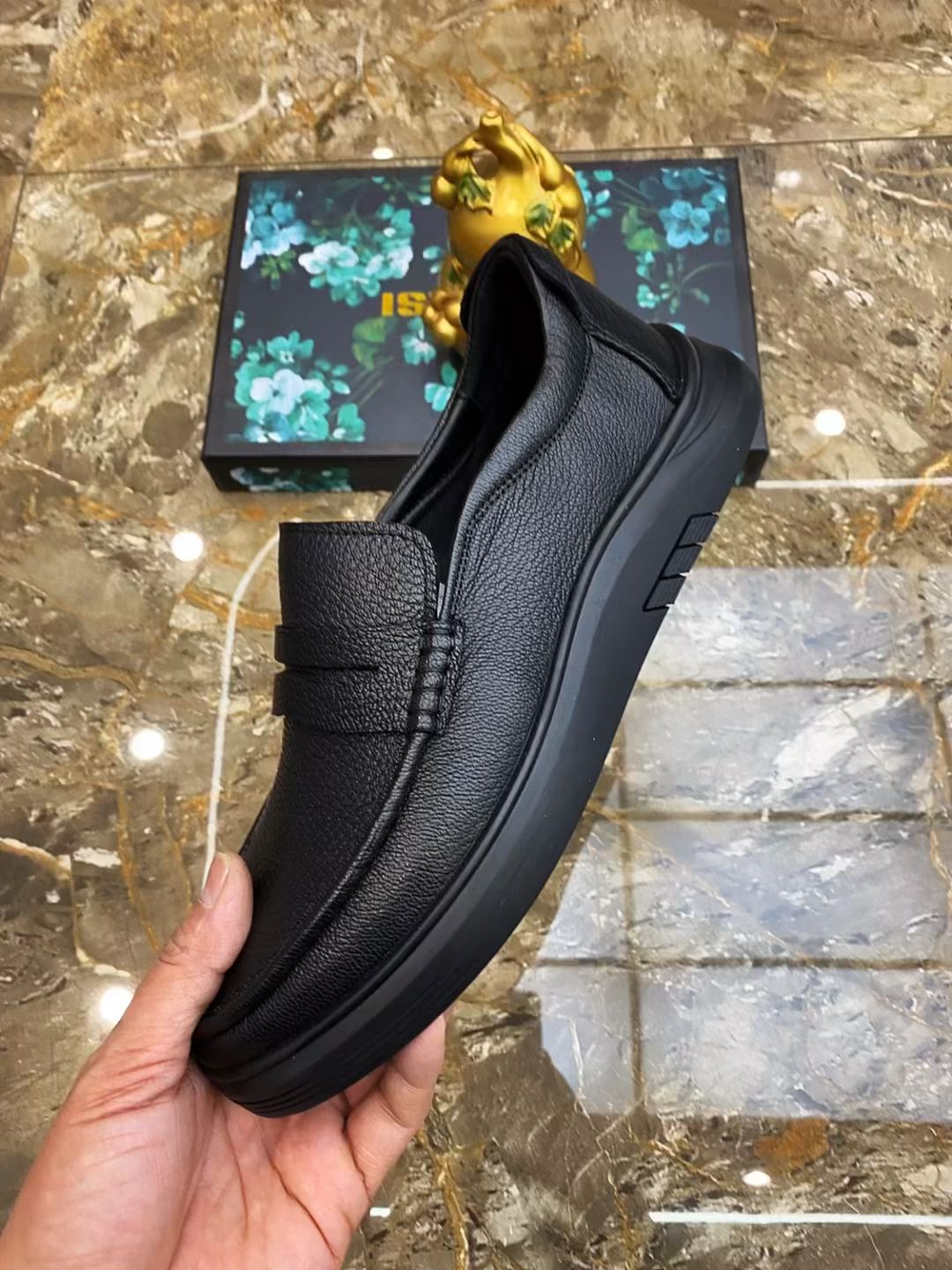 平底 圆头 低帮 一脚蹬 深口鞋  - VALI鞋履AI设计主图