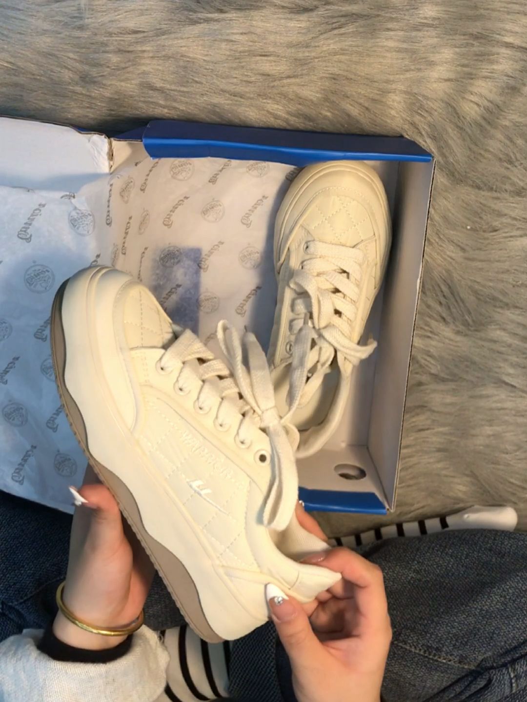 厚底 圆头 低帮 系带 深口鞋 皮革  - VALI鞋履AI设计主图