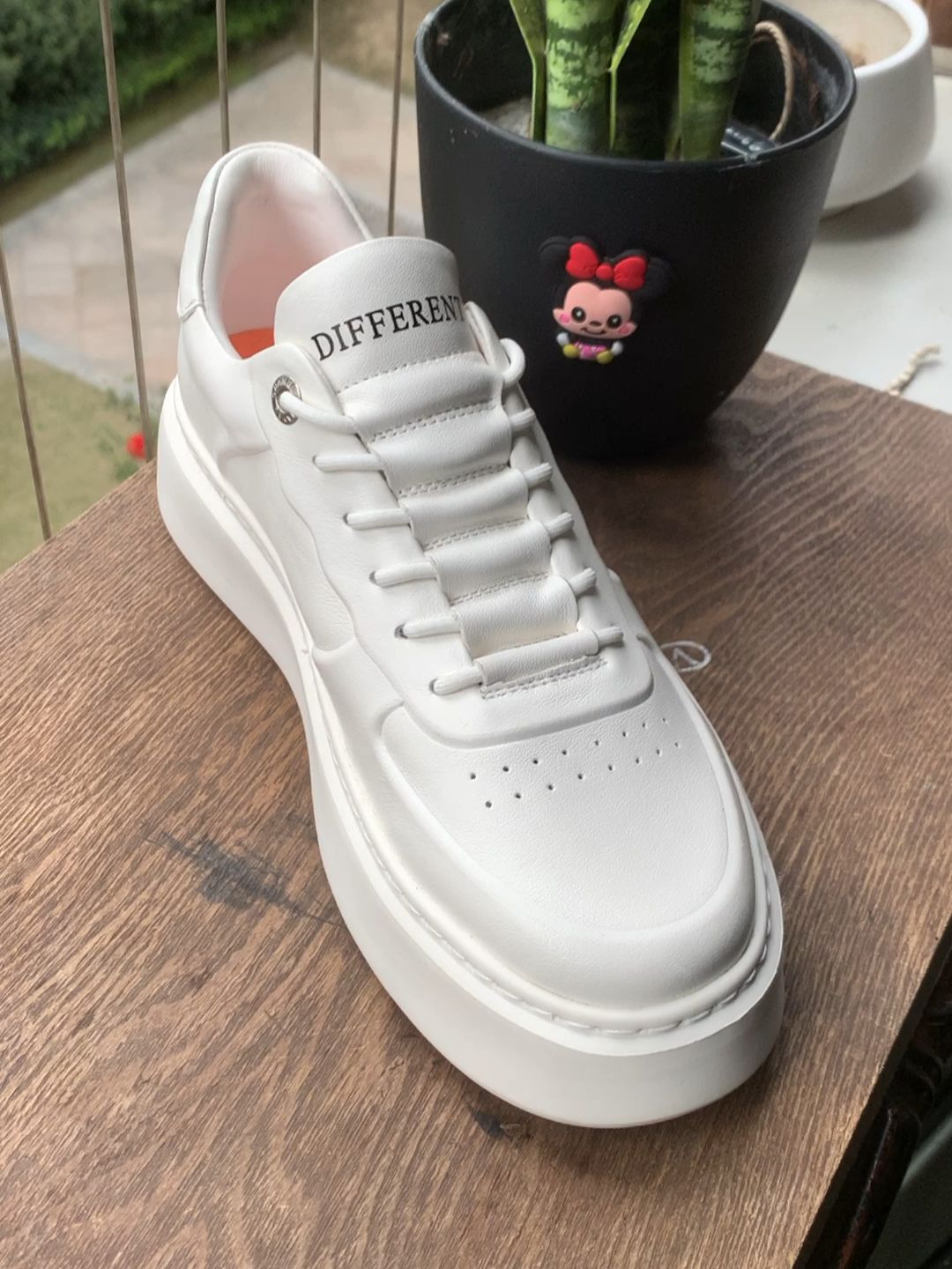 平底 圆头 低帮 系带 深口鞋 皮革  - VALI鞋履AI设计主图