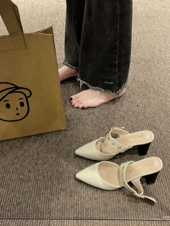 中跟 尖头 皮革 