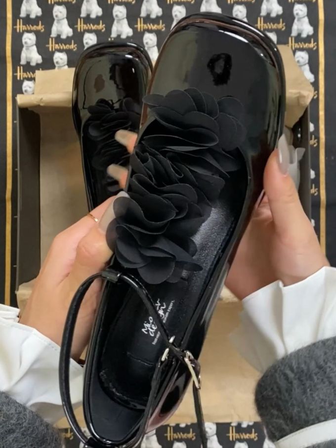 平底 圆头 袢扣 