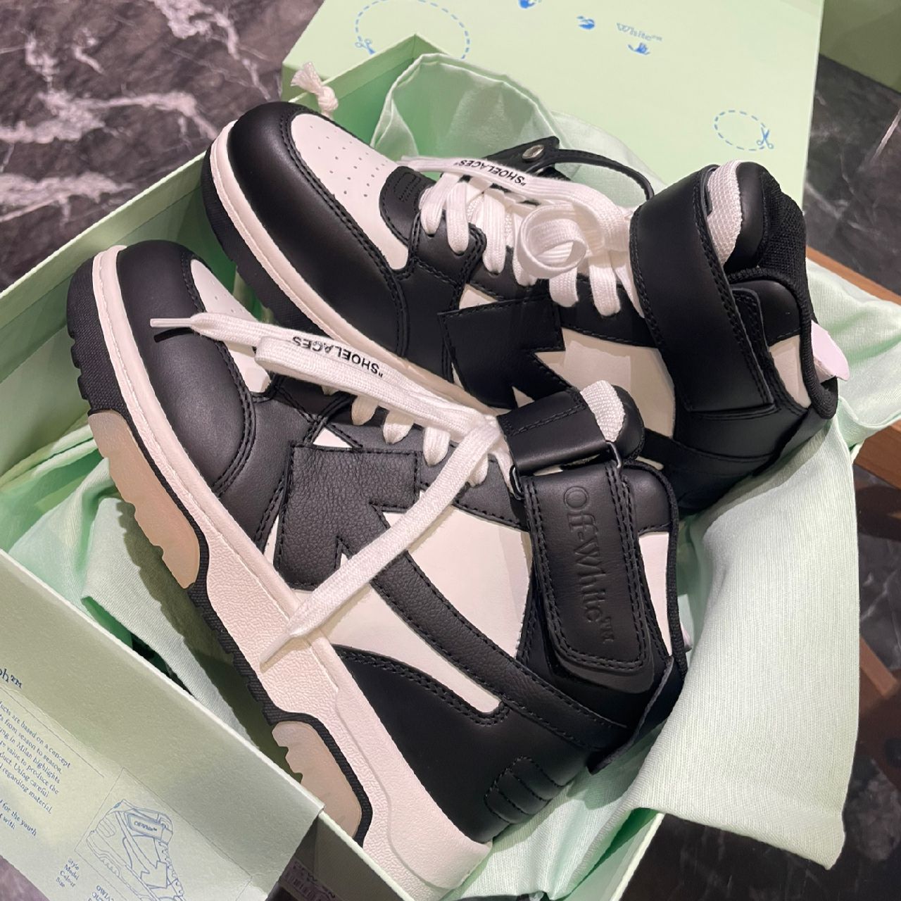 圆头 中帮 系带 深口鞋  - VALI鞋履AI设计主图