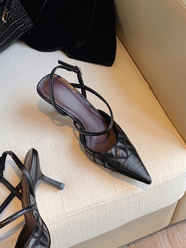 尖头 袢扣 浅口鞋  - VALI鞋履AI设计主图