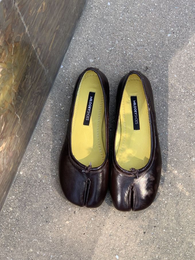 异形头-分趾 低帮 一脚蹬 中口鞋 皮革 