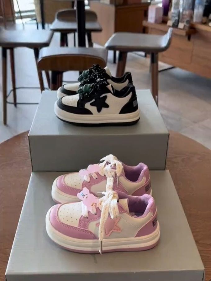 平底 圆头 中帮 魔术贴 深口鞋 皮革 