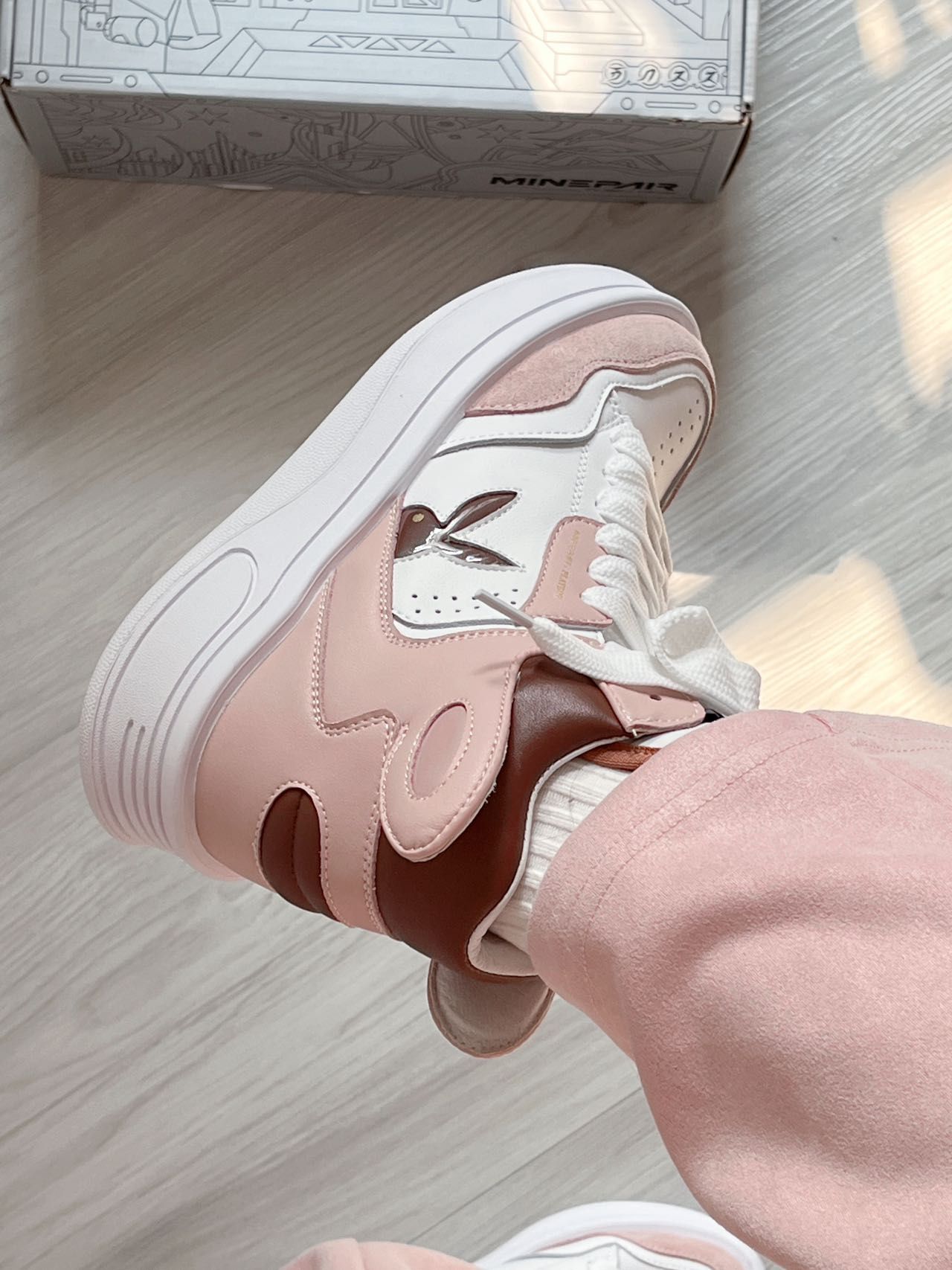 平底 圆头 系带 深口鞋 皮革  - VALI鞋履AI设计主图