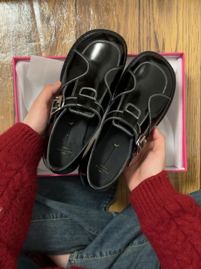 圆头 袢扣 深口鞋 皮革 