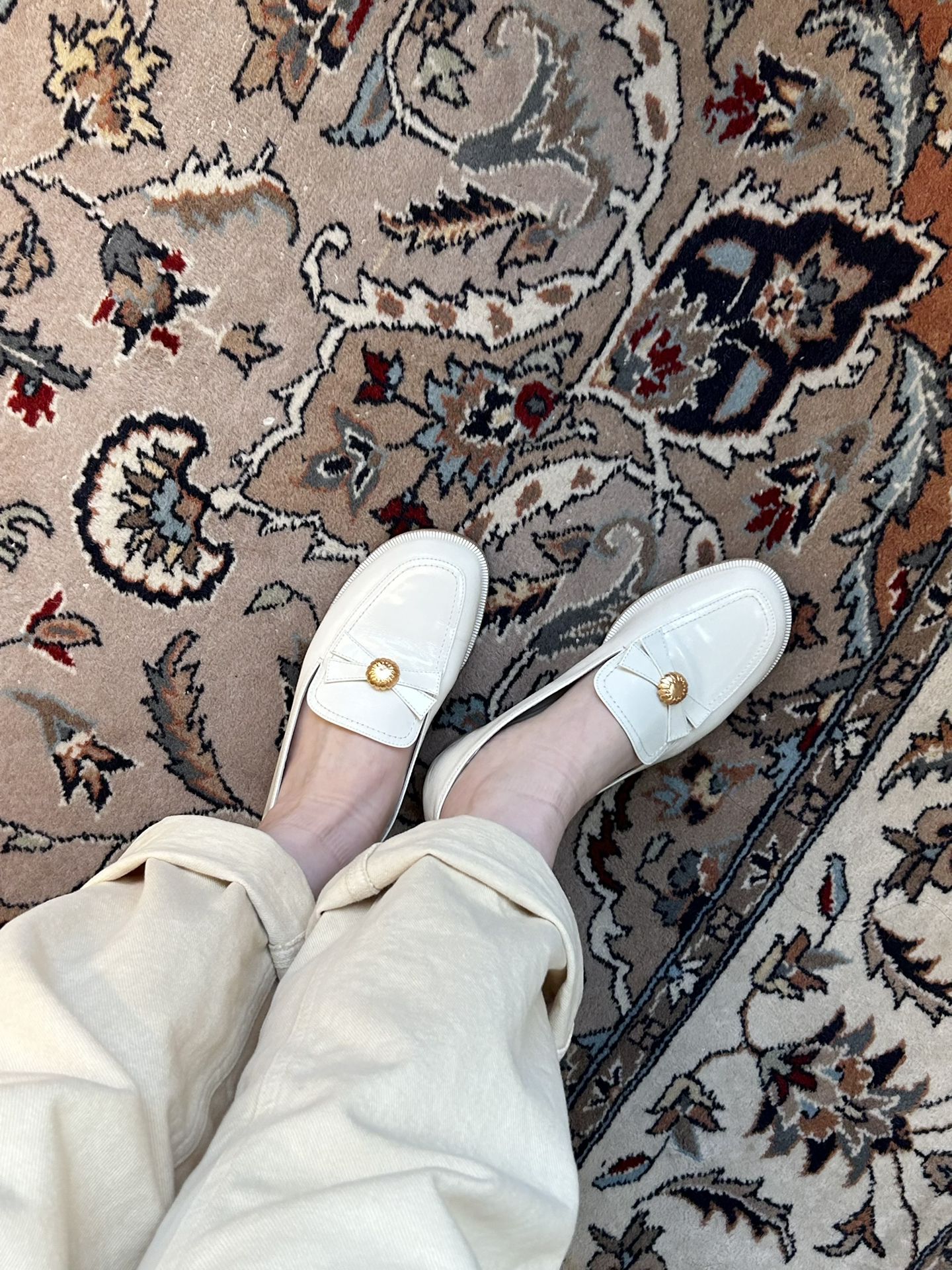 圆头 低帮 一脚蹬 深口鞋 皮革  - VALI鞋履AI设计主图