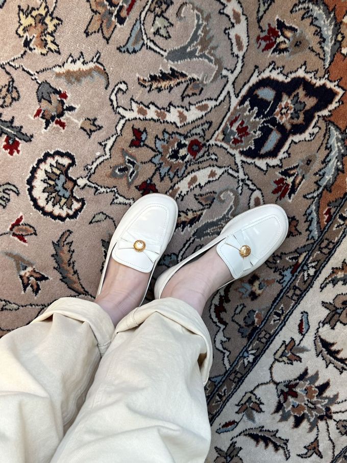 圆头 低帮 一脚蹬 深口鞋 皮革 