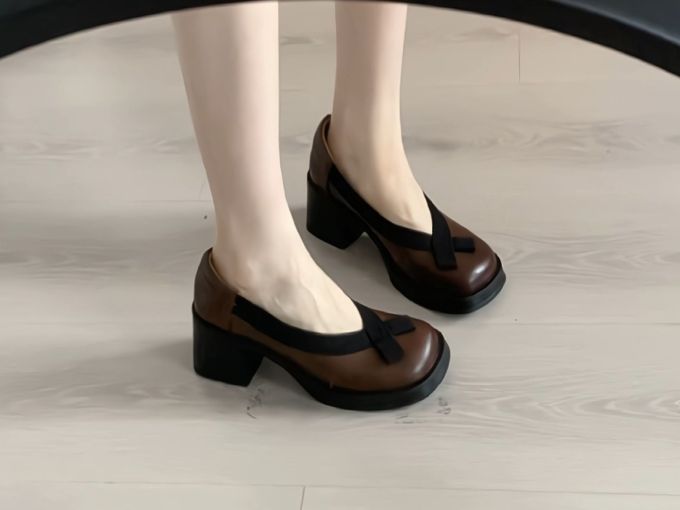 粗跟 中跟 圆头 低帮 中口鞋 皮革 