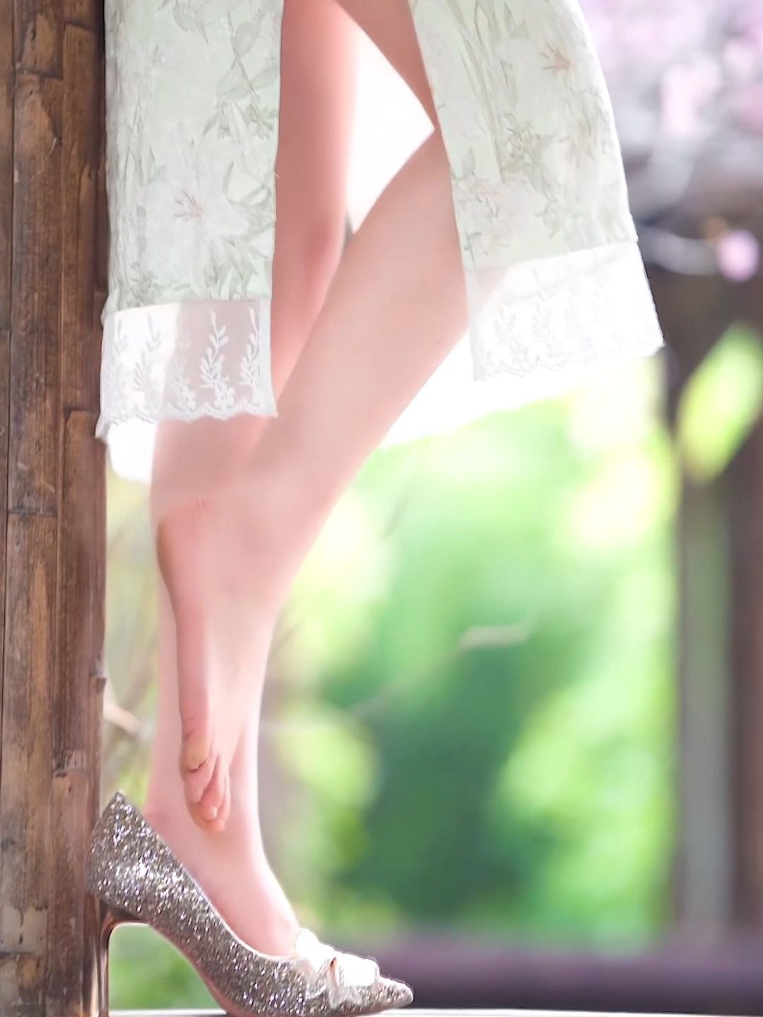 细跟 高跟 低帮 一脚蹬 浅口鞋  - VALI鞋履AI设计主图