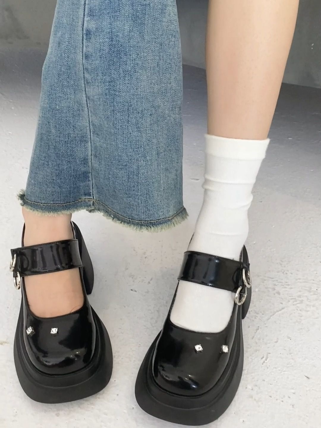 圆头 插扣 中口鞋 皮革  - VALI鞋履AI设计主图