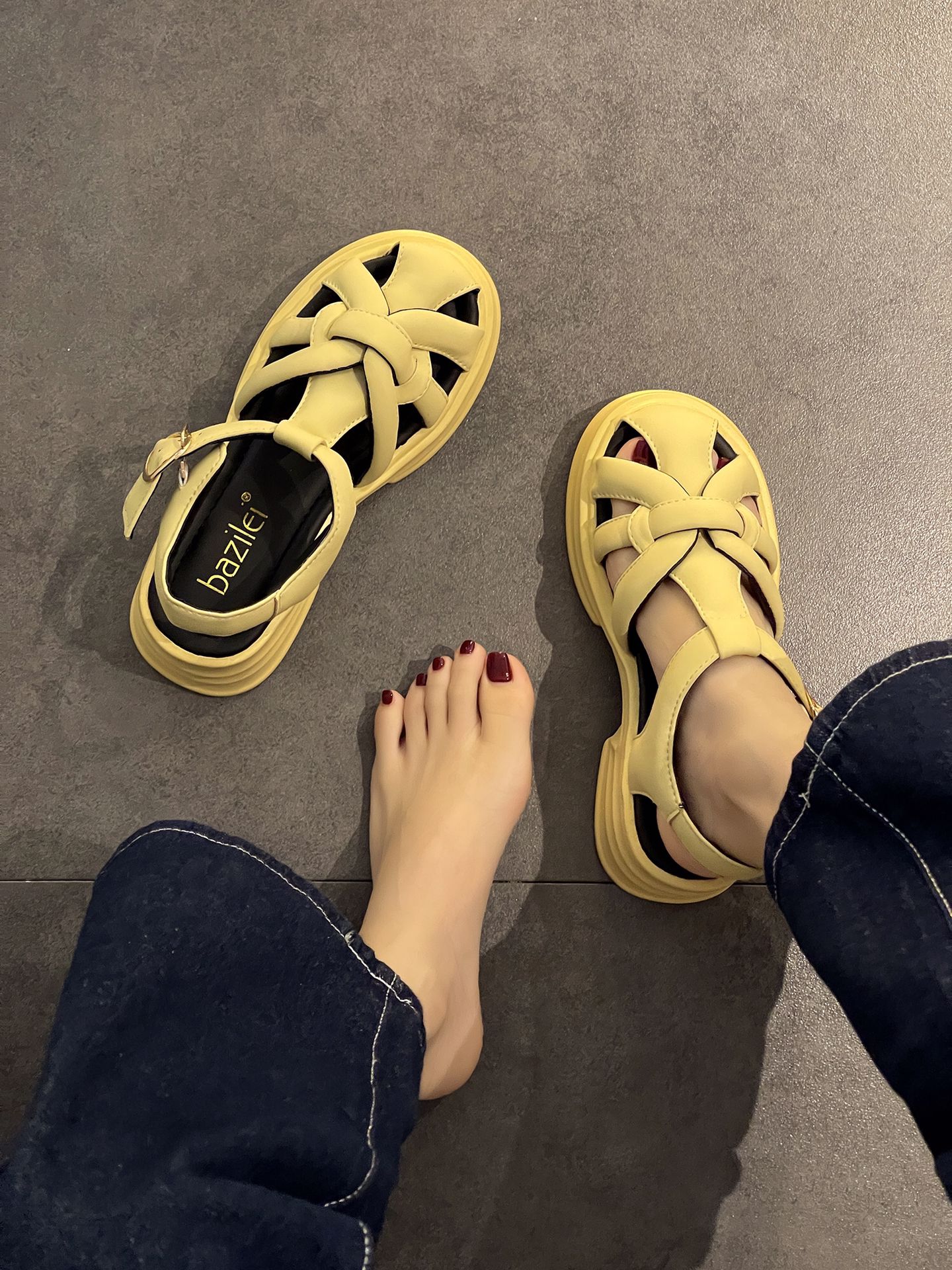 圆头 低帮 袢扣 中口鞋 皮革  - VALI鞋履AI设计主图