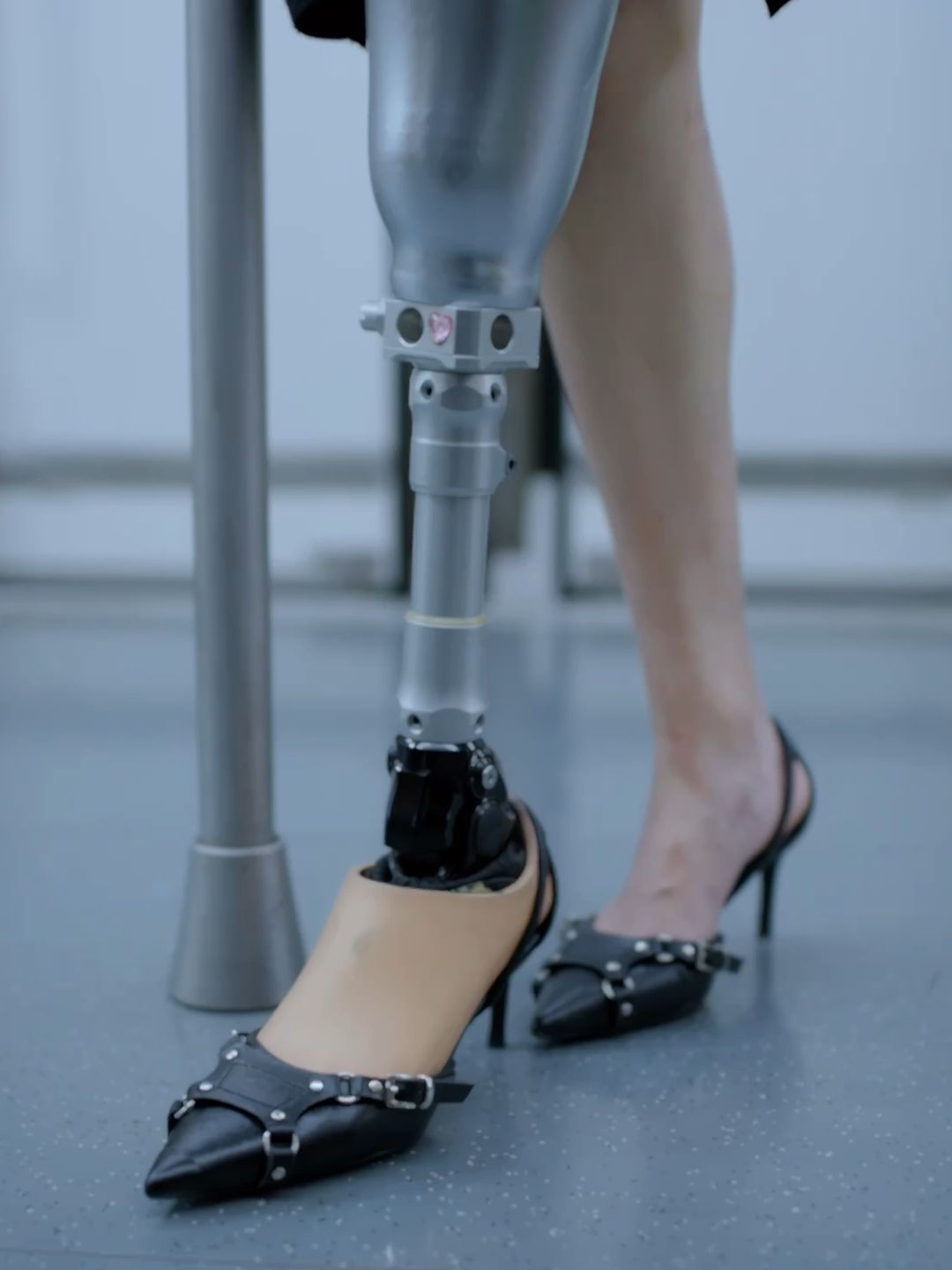 细跟 高跟 尖头 低帮 一脚蹬 浅口鞋  - VALI鞋履AI设计主图