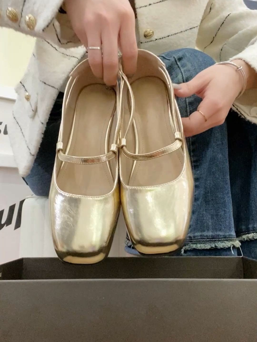 方头 低帮 袢扣 中口鞋 皮革  - VALI鞋履AI设计主图