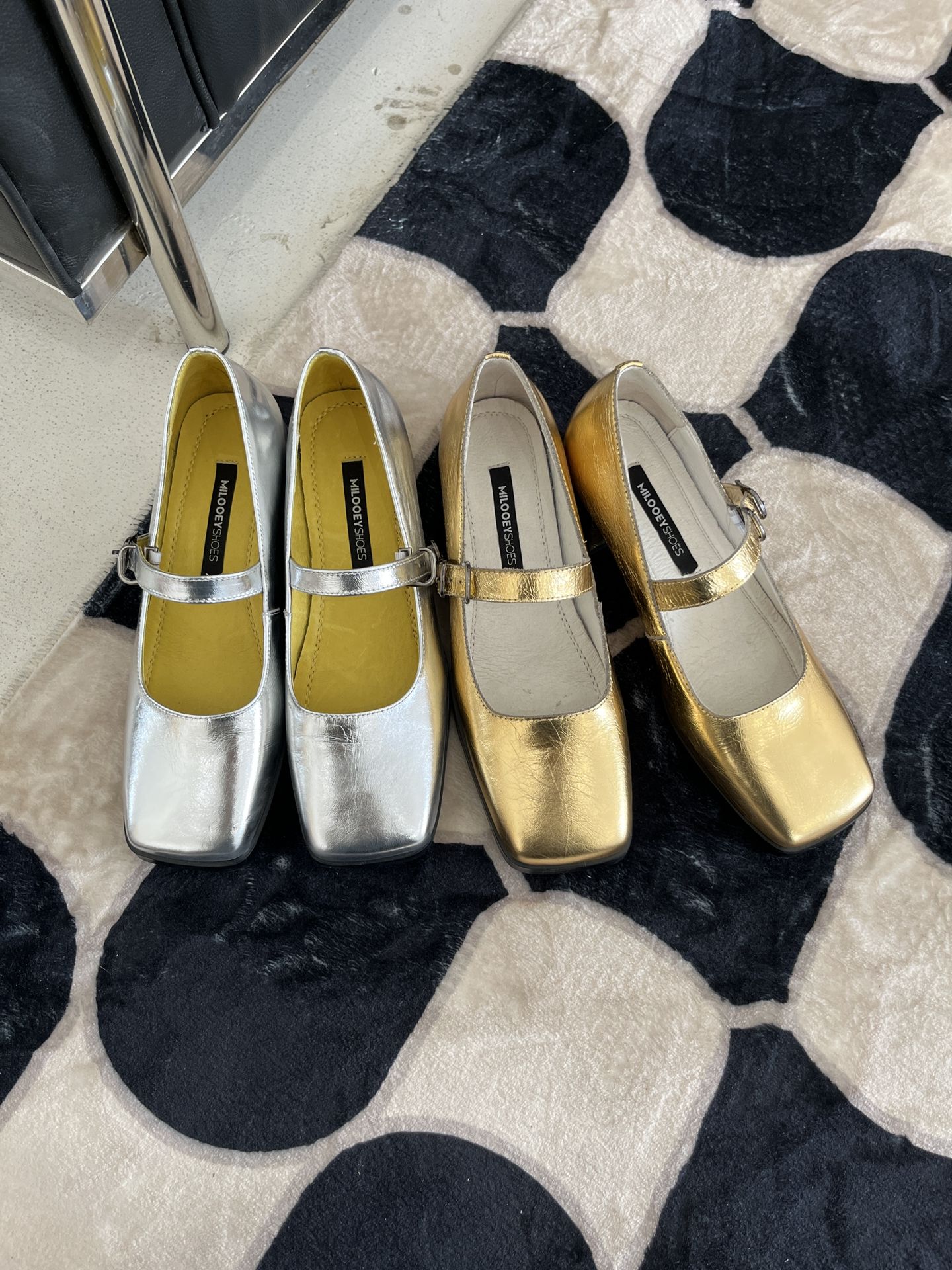 方头 低帮 袢扣 中口鞋 皮革  - VALI鞋履AI设计主图