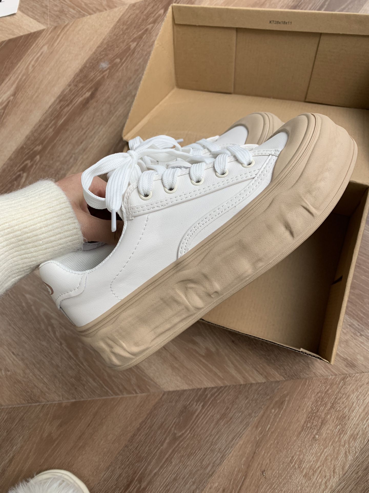 厚底 圆头 低帮 系带 深口鞋  - VALI鞋履AI设计主图