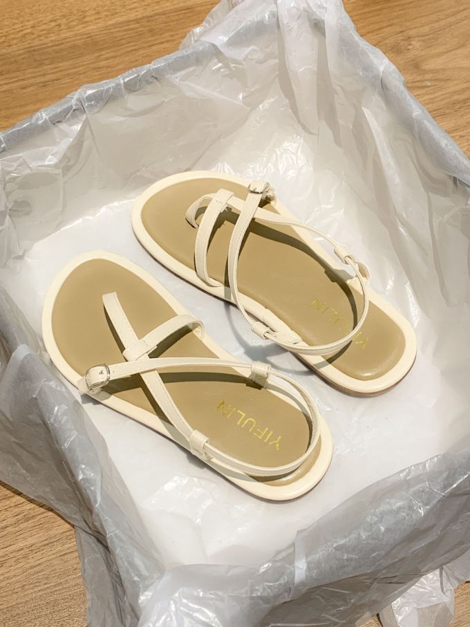 圆头 袢扣 皮革 