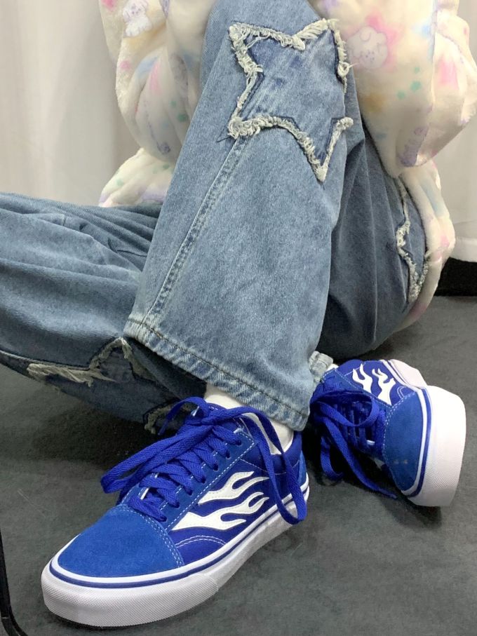 牛仔面料 洗水 磨损破洞 洗水蓝 浅天蓝色 轿车黑 甜美 