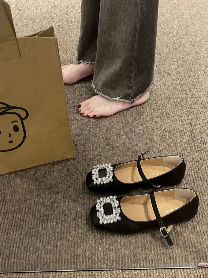 方头 低帮 袢扣 浅口鞋 皮革 