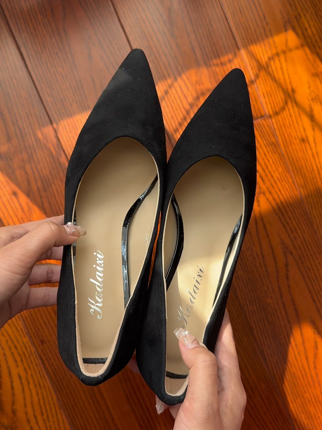 尖头 低帮 一脚蹬 浅口鞋 皮革  - VALI鞋履AI设计主图