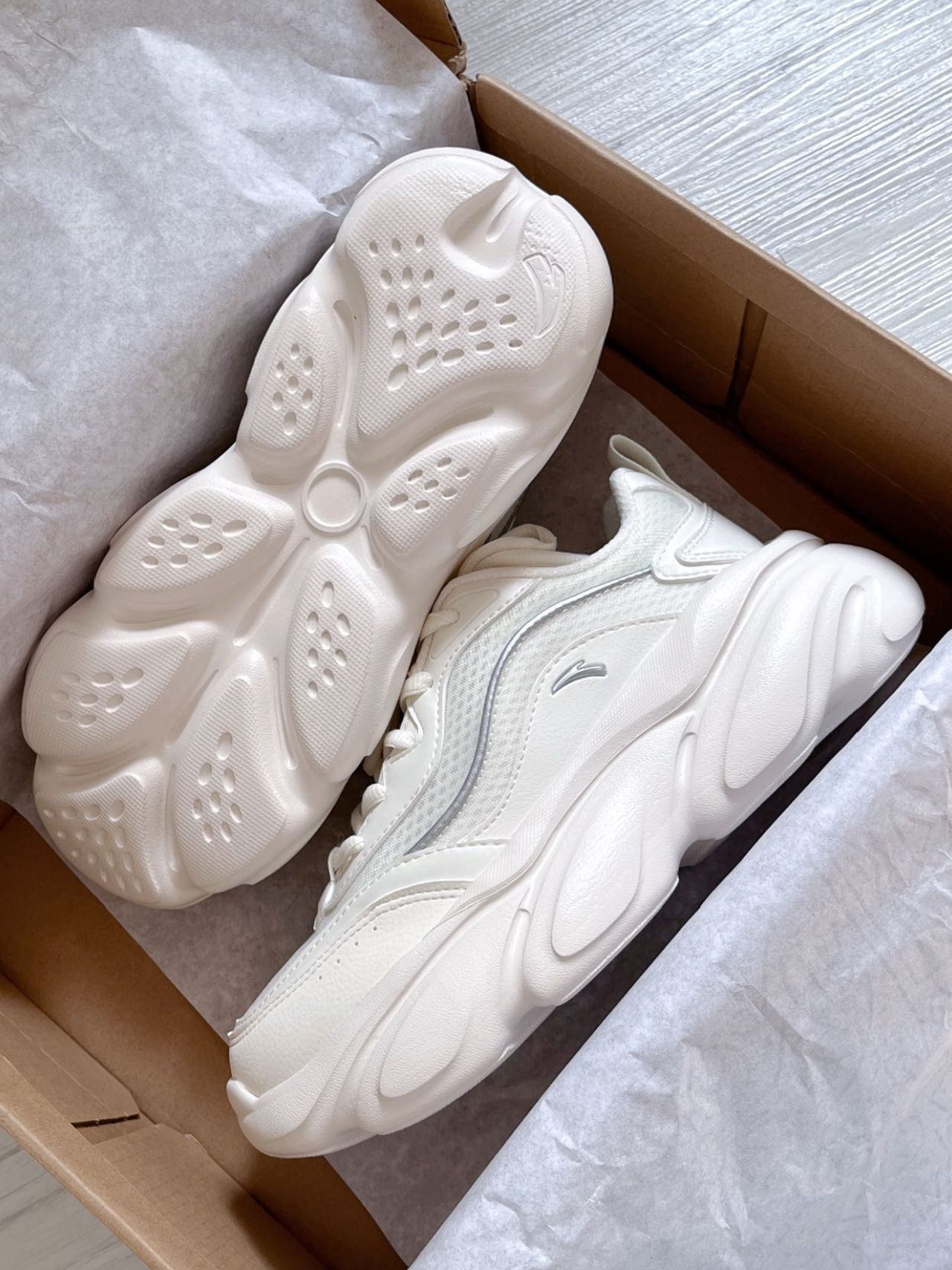 厚底 低帮 系带 深口鞋 网面  - VALI鞋履AI设计主图