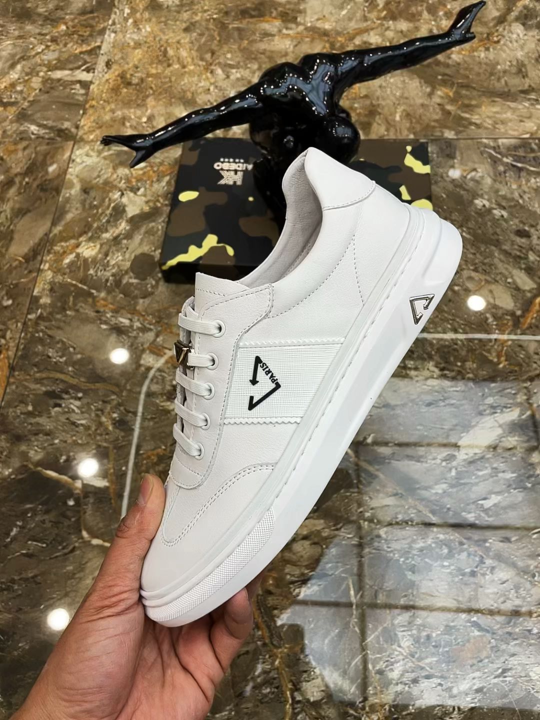 平底 圆头 低帮 系带 深口鞋 皮革  - VALI鞋履AI设计主图