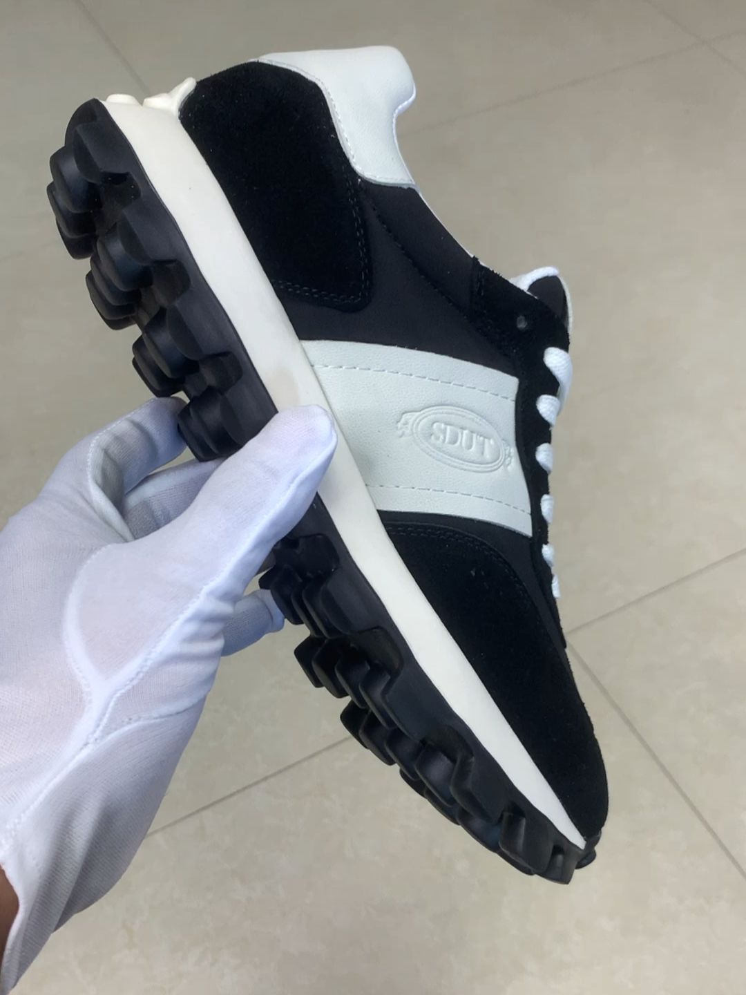 厚底 尖头 低帮 系带 深口鞋  - VALI鞋履AI设计主图