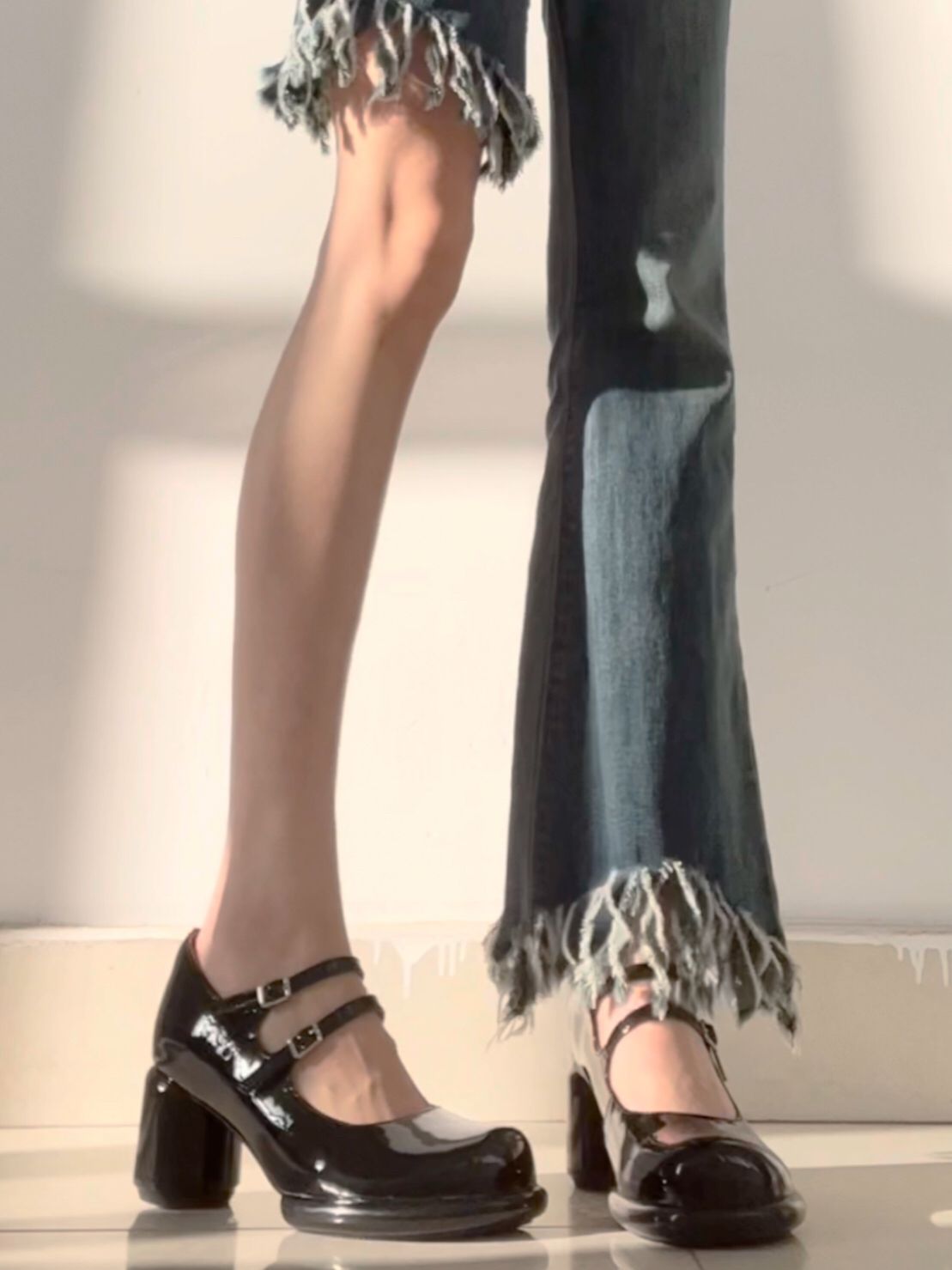 粗跟 中跟 方头 低帮 袢扣 中口鞋 皮革  - VALI鞋履AI设计主图