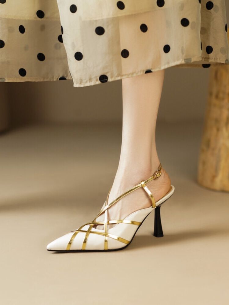 高跟 尖头 袢扣  - VALI鞋履AI设计主图