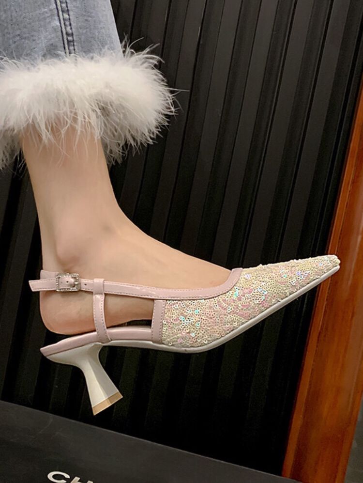 异形跟 中跟 尖头 低帮 袢扣 浅口鞋  - VALI鞋履AI设计主图