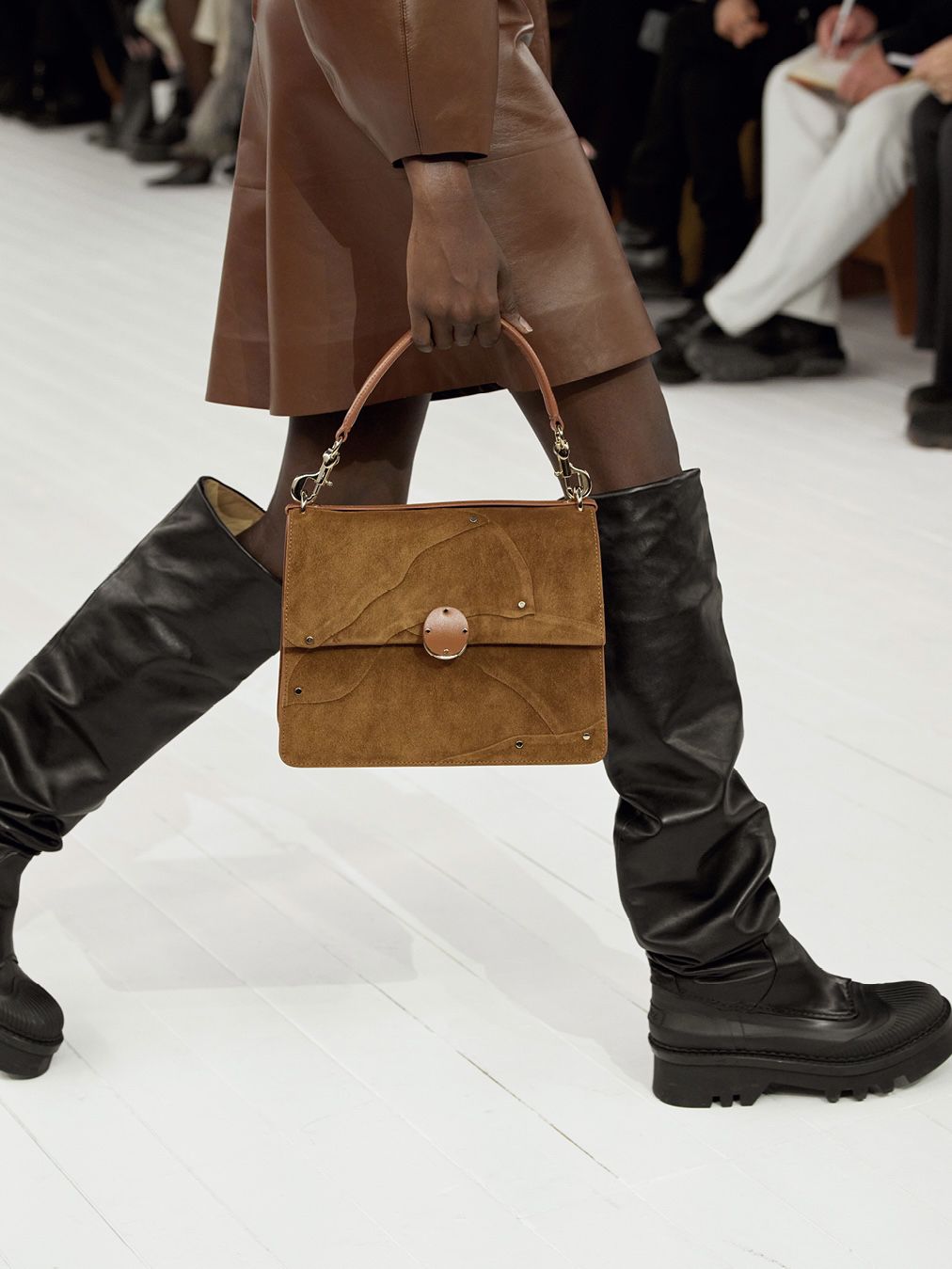  - VALI鞋履AI设计主图