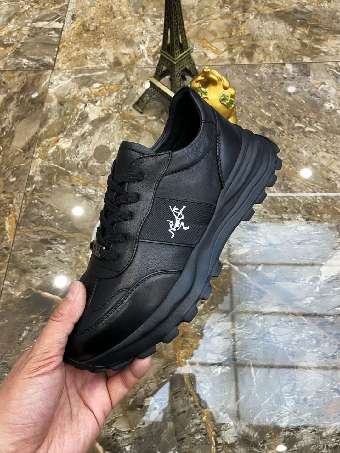 平底 尖头 低帮 弹力绳 深口鞋 皮革  - VALI鞋履AI设计主图