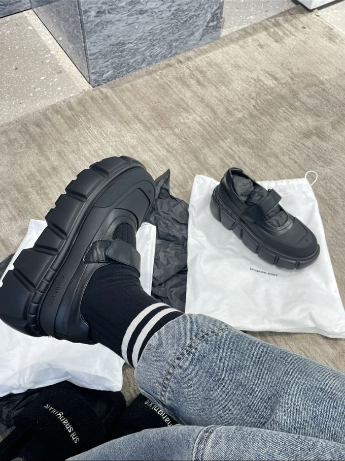 厚底 圆头 低帮 魔术贴 深口鞋 皮革 