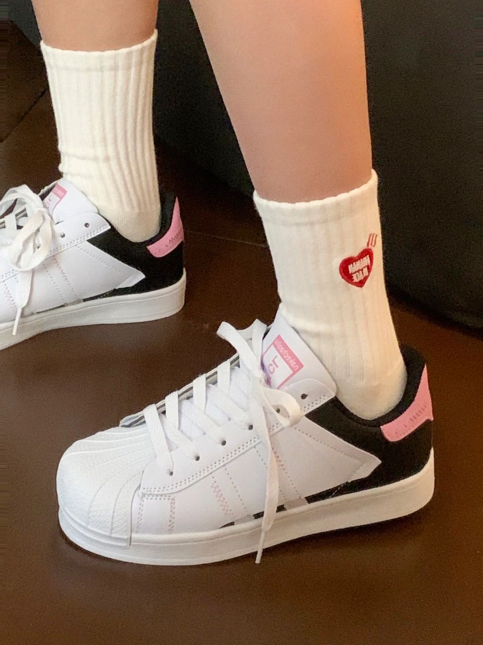 平底 圆头 低帮 系带 深口鞋 皮革  - VALI鞋履AI设计主图