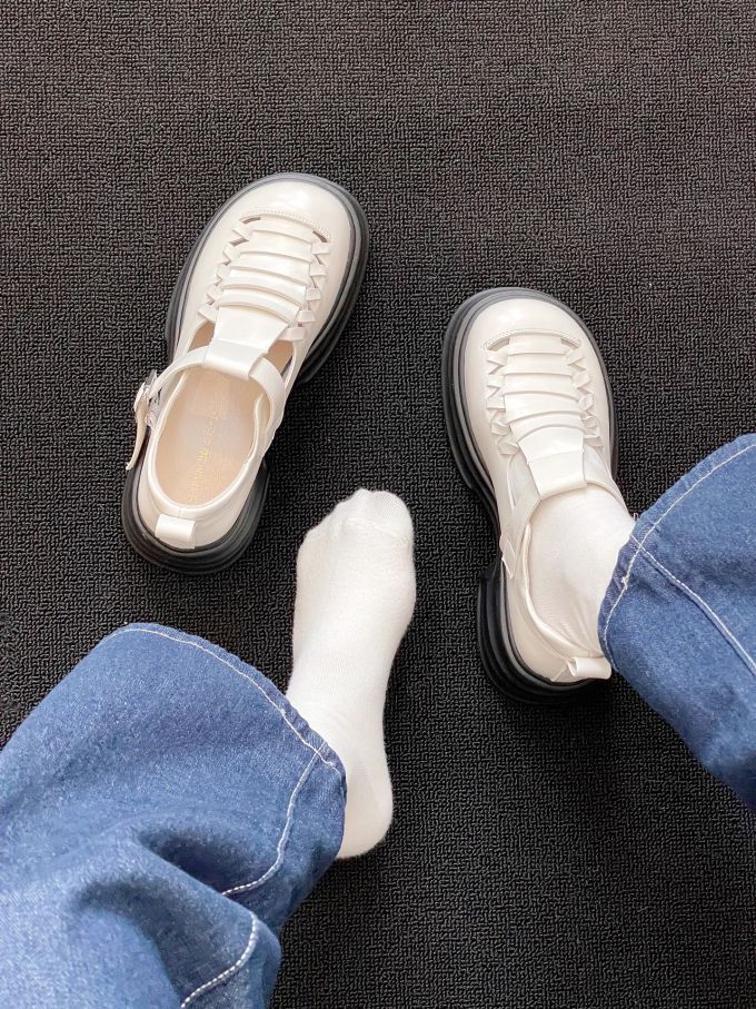 圆头 低帮 袢扣 深口鞋 皮革 