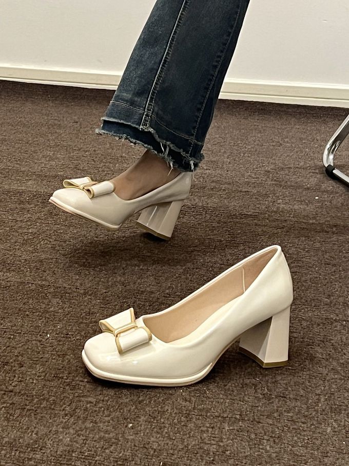 异形跟 中跟 方头 低帮 一脚蹬 中口鞋 皮革 