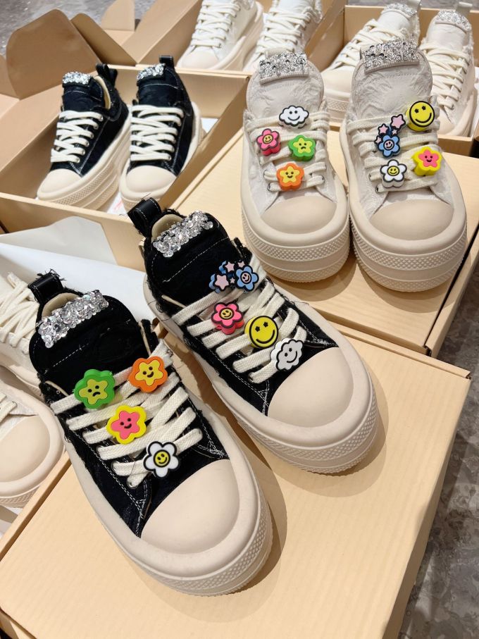 圆头 低帮 系带 深口鞋 