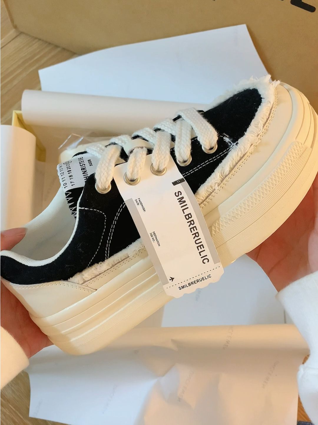 厚底 圆头 低帮 系带 深口鞋  - VALI鞋履AI设计主图